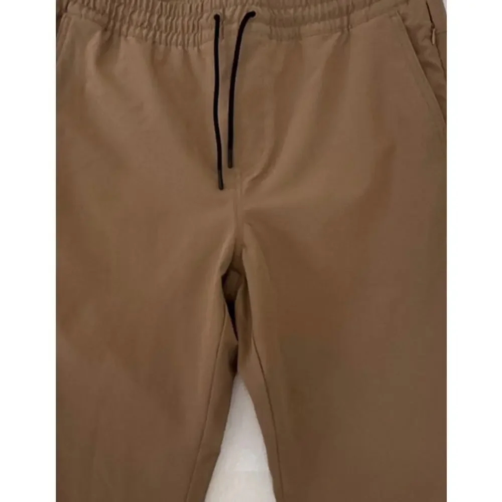 Old Navy StretchTech Large Mens Tan Go-H2OJogger Pants
